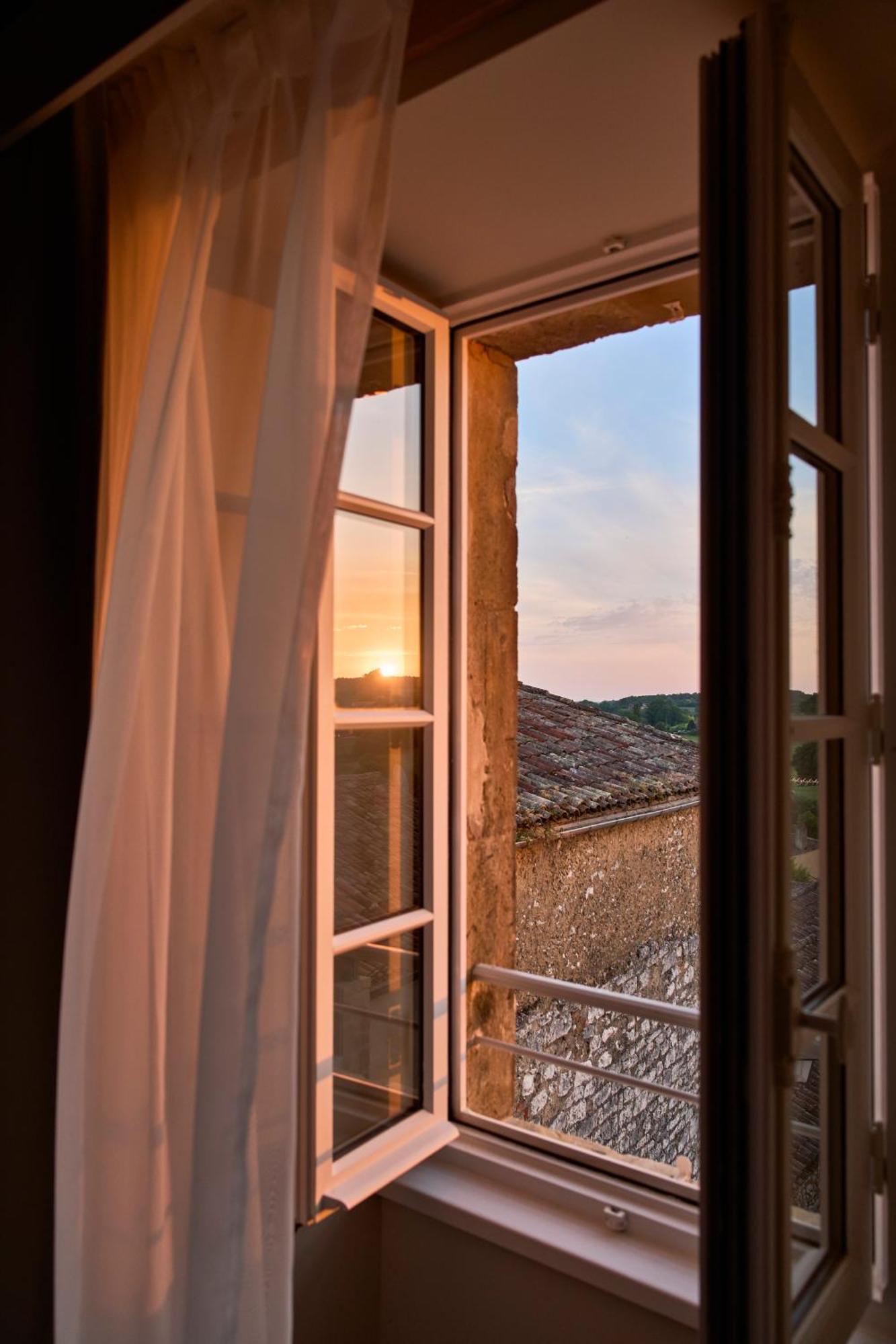 Hotel Le Chevalier Bleu Монпазье Экстерьер фото